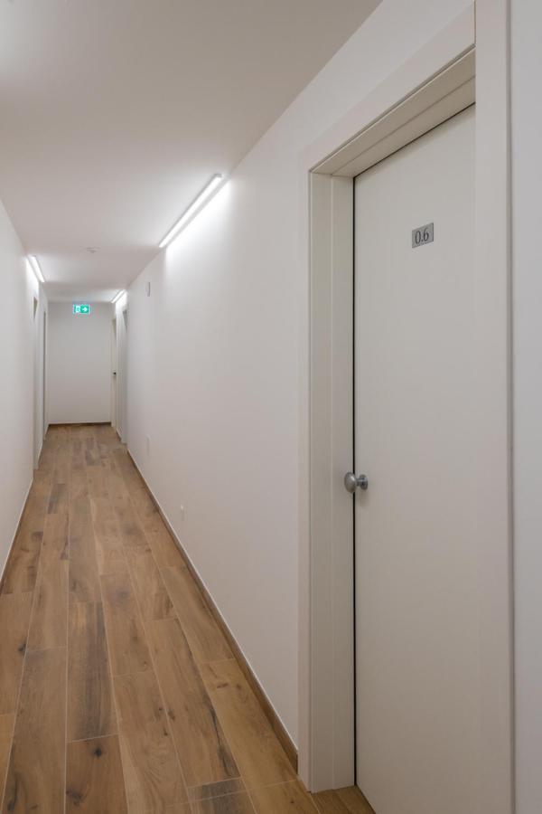 Modern Studios Мендризио Экстерьер фото