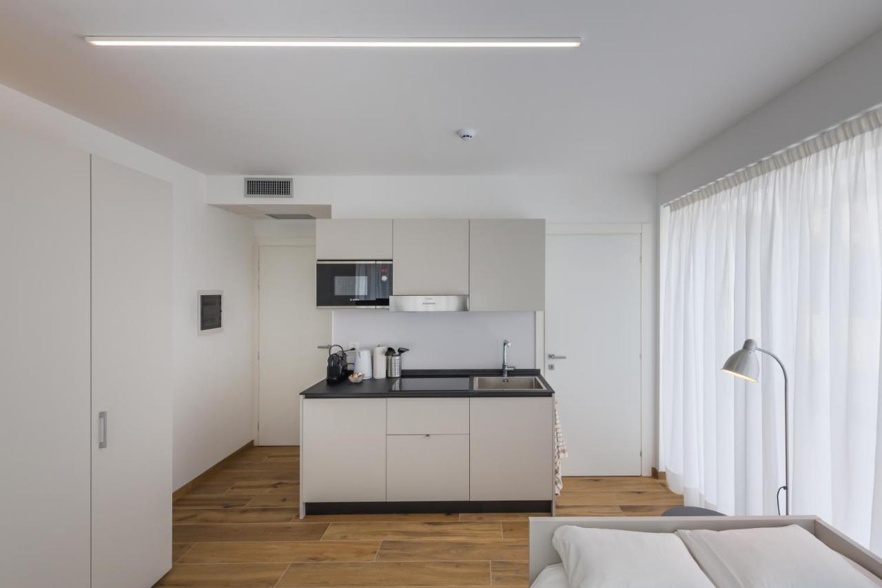 Modern Studios Мендризио Экстерьер фото