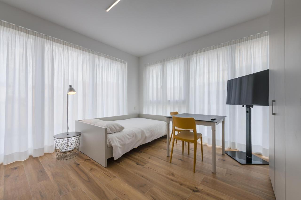 Modern Studios Мендризио Экстерьер фото
