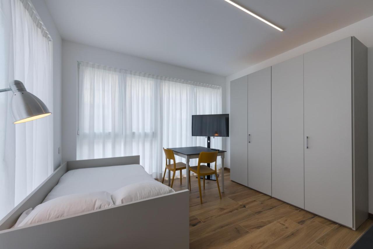 Modern Studios Мендризио Экстерьер фото