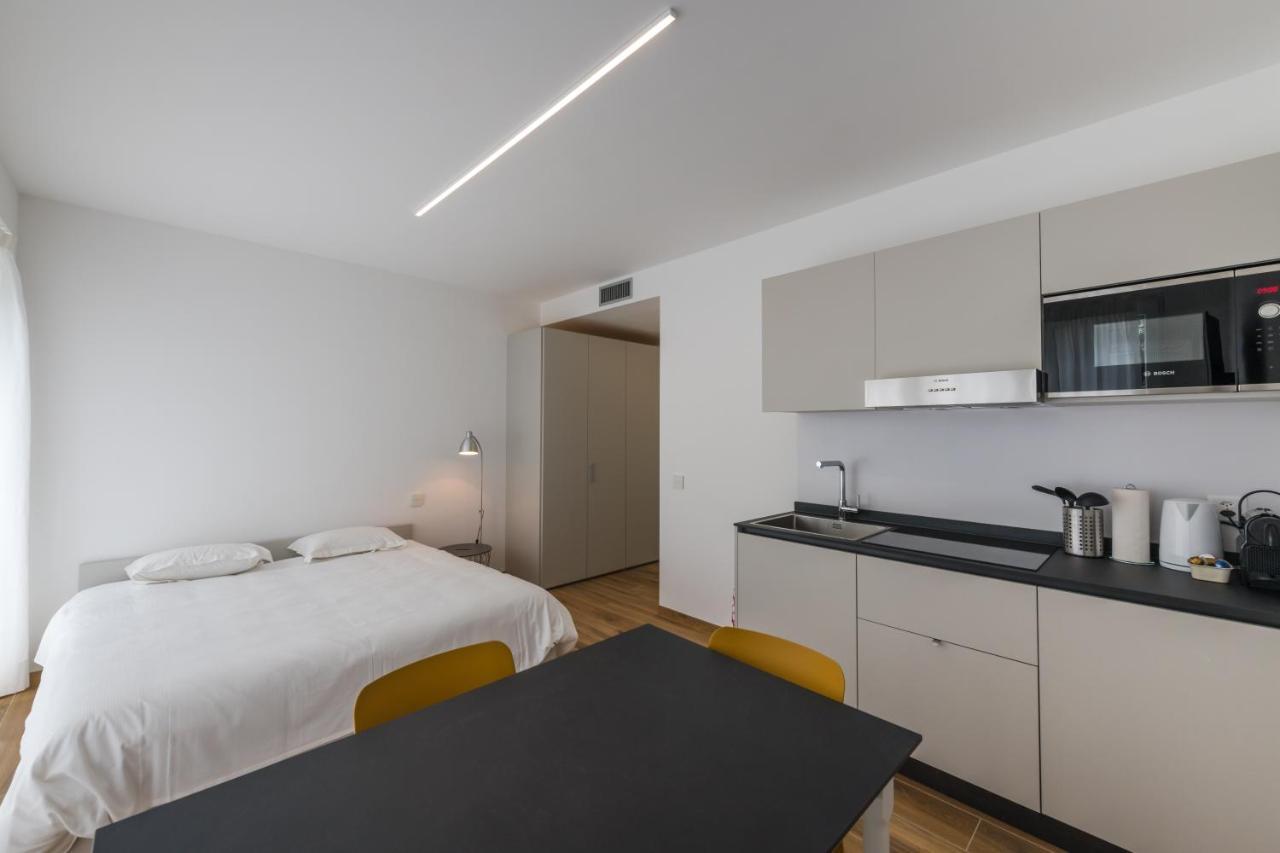 Modern Studios Мендризио Экстерьер фото